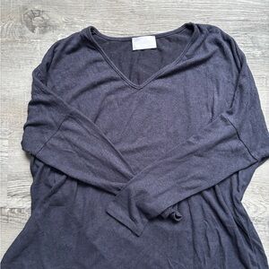 Elegant Long Sleeve V-Neck Top - Dark Gray